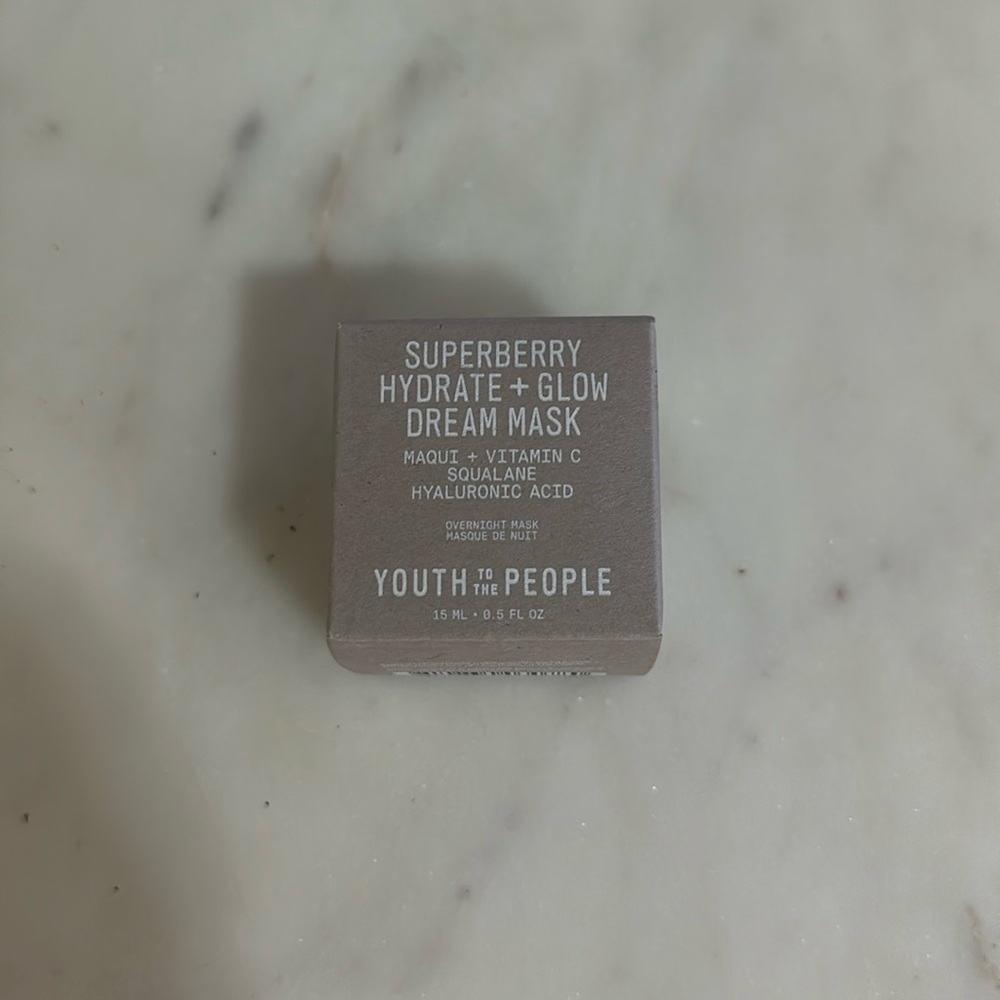 YOUTH to the People Superberry Hydrate + Glow Dream Mask